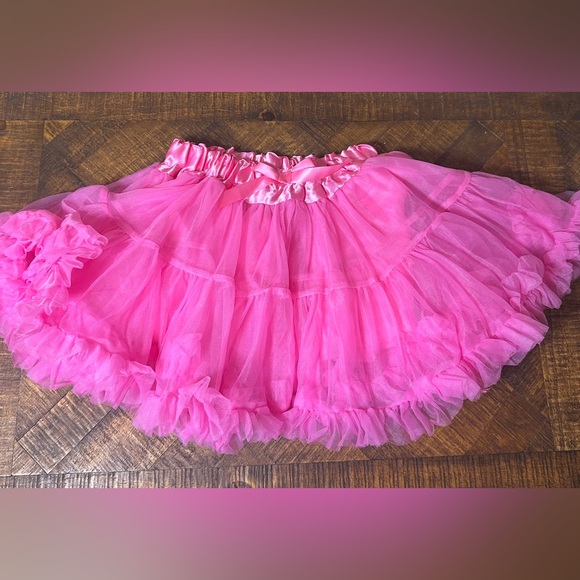 Gigi Other - NWT Gigi Girls 6  6X Pink‎ Twirly Ruffle Skirt
